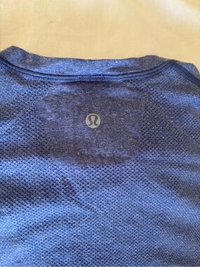 lululemon athletica Blue Short Sleeve Men's Tee